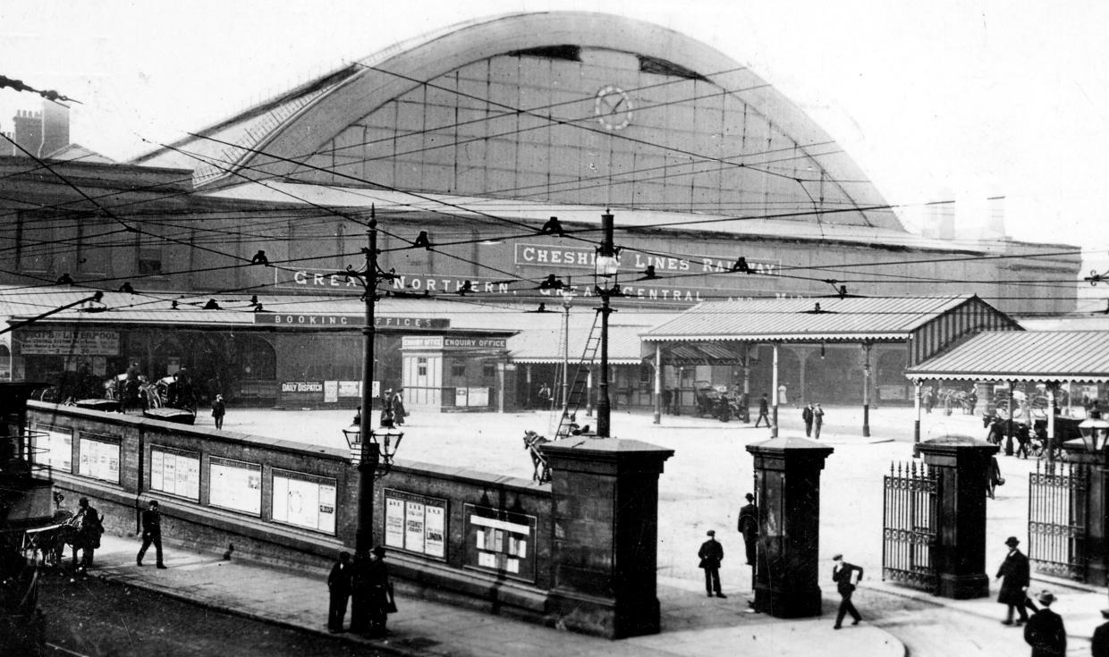 black and white image of the external view of Manchester Central Railway Station in the 1920s